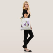violette blühende grüne Blätter Tasche (Am Model)