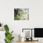 Violette Blumen des gemeinsamen Gartenkräuters Poster (Heimbüro)