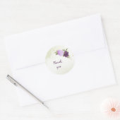 violette Blumen grüne Blätter Hochzeit Runder Aufkleber (Umschlag)