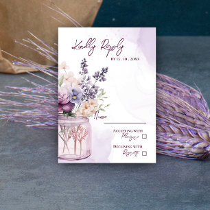 Violette Blumen im Mason Jar Elegante Blumenhochze RSVP Karte