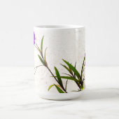 Violette Blumen in der Brise Kaffeetasse (Mittel)