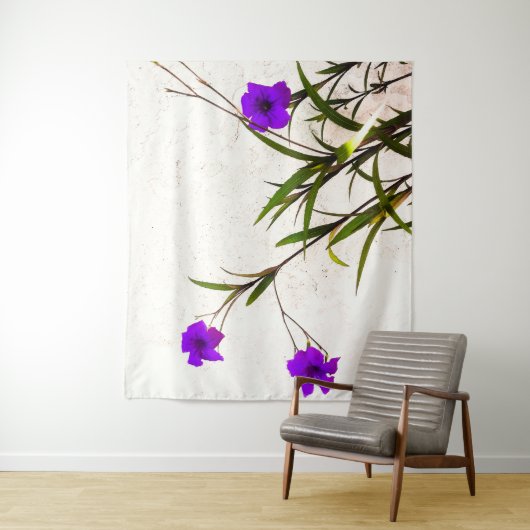 Violette Blumen in der Brise Wandteppich (Beispiel)