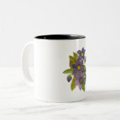 violette Blumen Zweifarbige Tasse (Vorderseite Links)