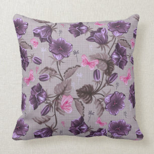 violette Handglocken und rosa Schmetterlingsmuster Kissen