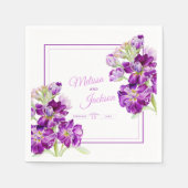 Violette Hochzeitsblumen auf weiß Serviette (Vorderseite)