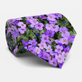 Violette Krawatte (Gerollt)