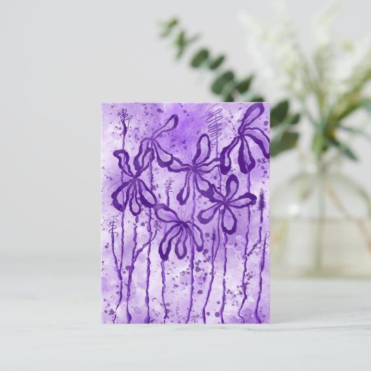 violette Spritzer und Lilien Postkarte (Stehend Vorderseite)