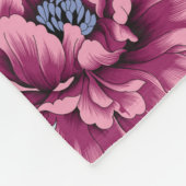 violette und gelbe Blumen mit Blätter auf b Fleecedecke (Ecke)