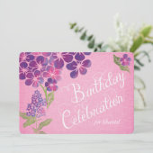 Violetten auf rosa Linen Custom Birthday Einladung (Stehend Vorderseite)