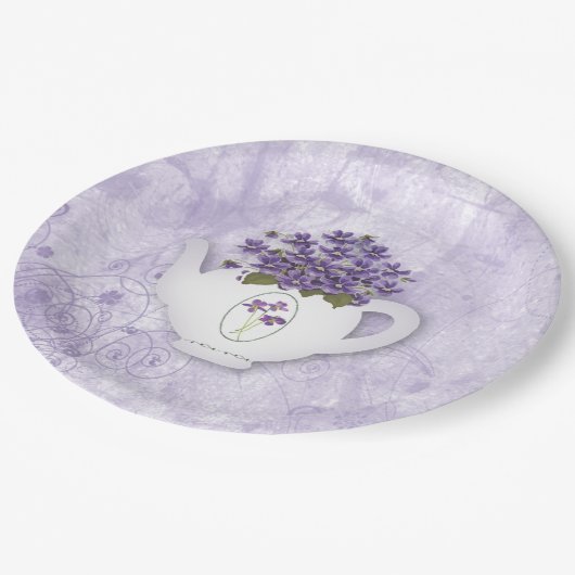 Violetten in Teekopfplatten Pappteller (Schrägansicht)