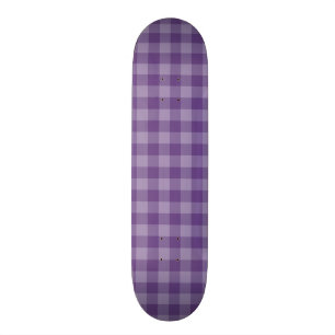 Violetter karierter Hintergrund Skateboard