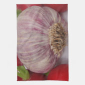Violetter Knoblauch mit Radieschen Handtuch (Vertikal)