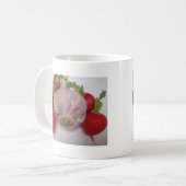 Violetter Knoblauch mit Radieschen Kaffeetasse (Vorderseite Links)