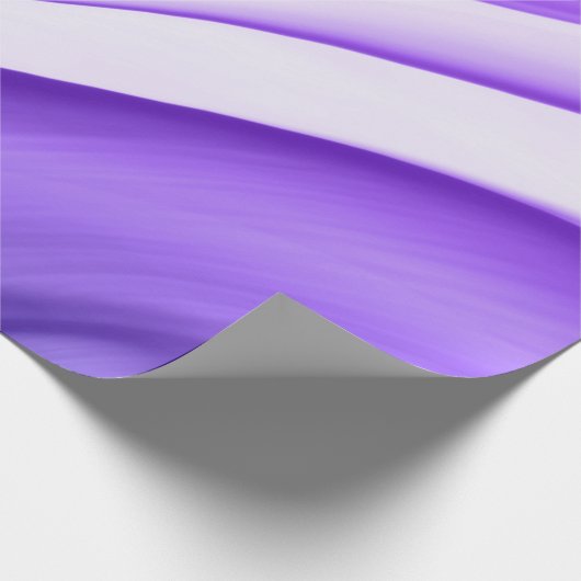 Violettwellen in Pastellstreifen Geschenkpapier (Ecke)