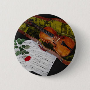 Violine und Rote Rose auf schwarzem Hintergrund Button