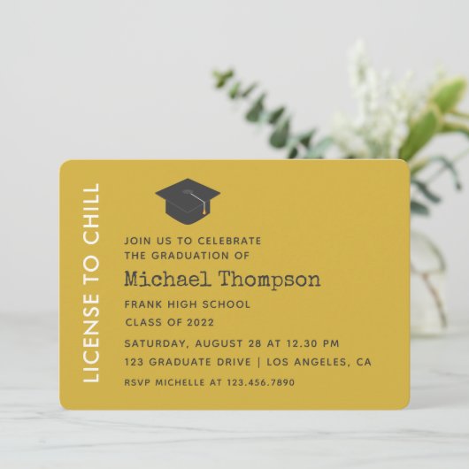 VIP-Pass der Black and Gold Graduation Party Einladung (Stehend Vorderseite)