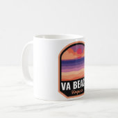 Virginia Beach VA Retro Sunset Kaffeetasse (Vorderseite Links)