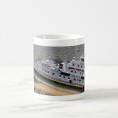 Virginia Ingram Tasse (Mittel)