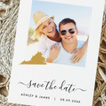 Virginia Map Foto Wedding Save the Date Card<br><div class="desc">Lass den Gästen wissen,  Save the Date für Ihre Hochzeit mit dieser hübsch minimalistischen Fotokarte mit einer Karte Kontur des Ortes Ihrer Veranstaltung.</div>