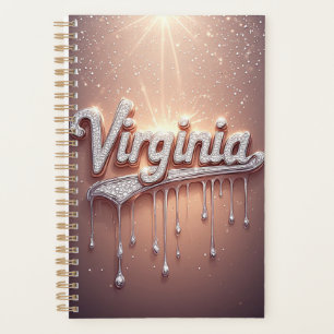Virginia Name in Roségold tropfendem Metallglanz Planer
