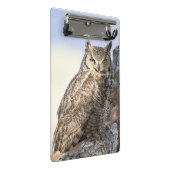 Virginia-Uhu - Sie betrachtend Miniklemmbrett Mini Klemmbrett (Schrägansicht)