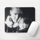Virginia Woolf, mit ihrer Mutter Julia, 1884 Mousepad (Mit Mouse)