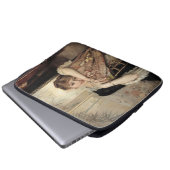 Virginie (Die Pariser Frau) (von Albert Edelfelt) Laptopschutzhülle (Vorne Knopf)