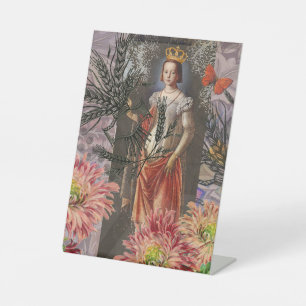 Virgo Woman Portrait Antique Colorful Rich Sockelschild
