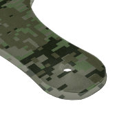 Virgo Zodiac Sign auf Green Digital Camouflage Schneidebrett (Ecke)