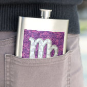 Virgo Zodiac Sign auf Pink Fuchsia Digitale Camouf Flachmann (Beispiel)