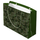 Virgo Zodiac Sign auf Woodland Digital Camouflage Große Geschenktüte (Rückseite Schrägansicht)