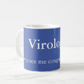Virologe und Husten Kaffeetasse (Vorderseite Links)