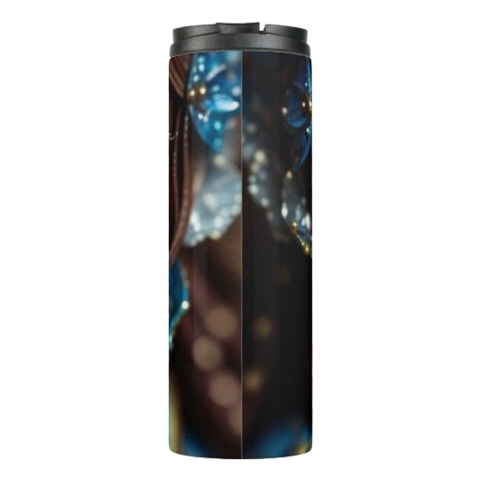 Virtual Doll (Barbara): Thermosbecher (Rückseite)