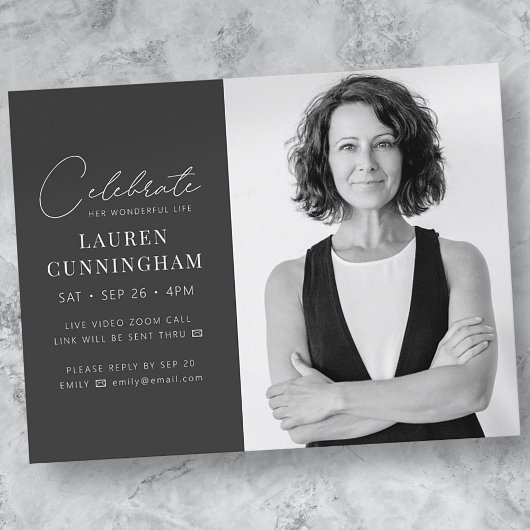 Virtual feiert ihr Leben Modernes, einfaches Foto Einladungspostkarte