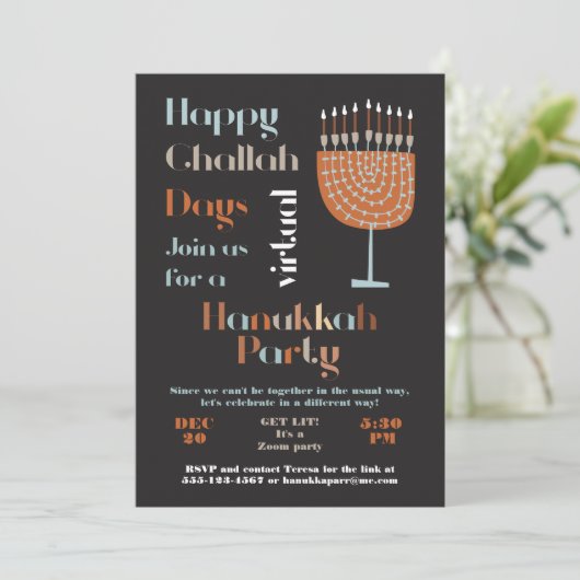 Virtual Happy Challah Day Hanukkah Party Einladung (Stehend Vorderseite)