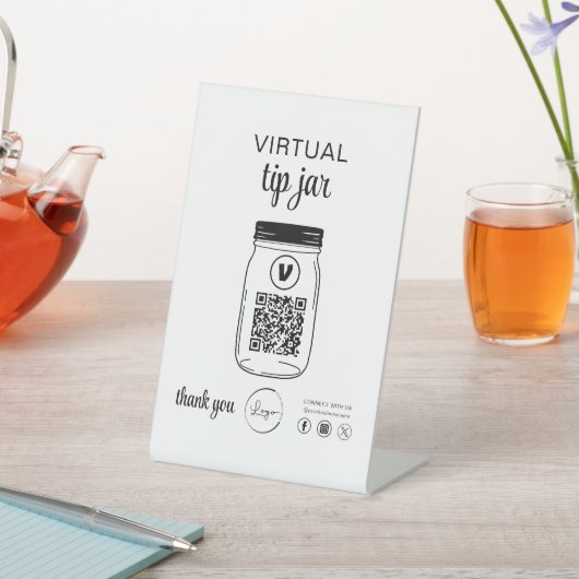 Virtual Tipp Jar QR-Logo Weiß Sockelschild (In SItu)
