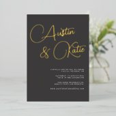 Virtual Wedding mit Black and Gold Script-Typograf Folieneinladung (Stehend vorne)