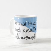 Virtuelle Hugs und Kisses überall Kaffeetasse (Vorderseite Links)