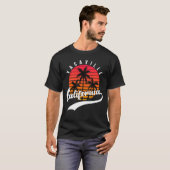 Visalia, California Retro Sunset Men's T - Shirt (Vorne ganz)