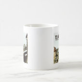 Visby, Dachspitzen Gotland, Schweden mit heller Kaffeetasse (Mittel)