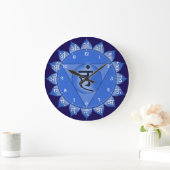 Vishuddha Chakra Blue Petals & Sanskrit Vowels Große Wanduhr (Zuhause)