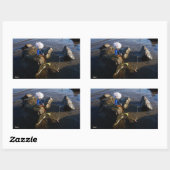 Vissende Fubby op een steen. Rechteckiger Aufkleber (Blatt)