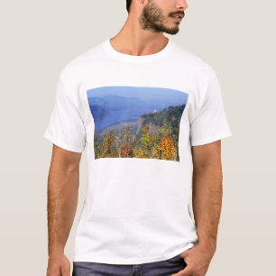 Vista House, hoch auf Crown Point an der Mündung T-Shirt