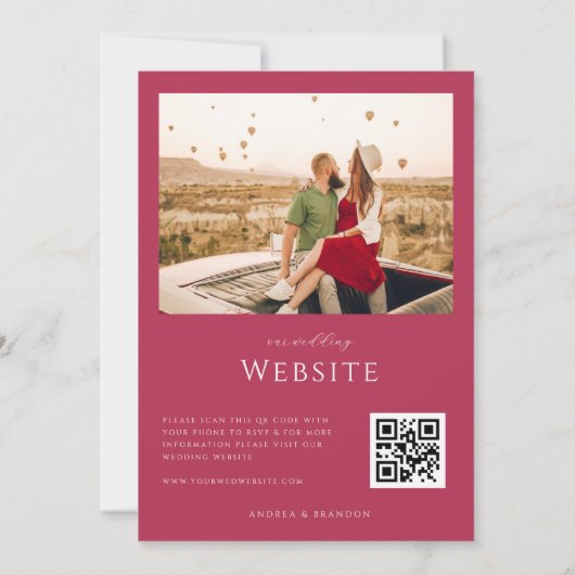 Viva Magenta Delicate Script Qr Code Foto Hochzeit Einladung (Rückseite)