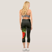 Vivid Bright Orange Floral mit Personalisiertem Na Capri Leggings (Rückseite)