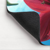 Vivid red Amaryllis Blume Mousepad (Ecke)