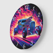 Vivides frisierte Auto auf frischen Wegen Große Wanduhr (Winkel)