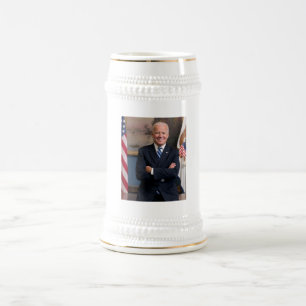 Vizepräsident Joe Biden während der Präsidentschaf Bierglas