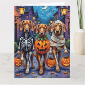Vizsla Dogs Trick-or-Treating in Halloween-Kostüm Karte (Vorderseite)