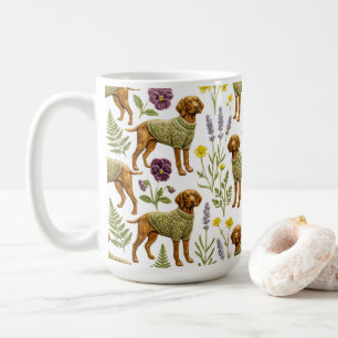 Vizsla in gemütlichem Pullover & botanischer Blume Kaffeetasse